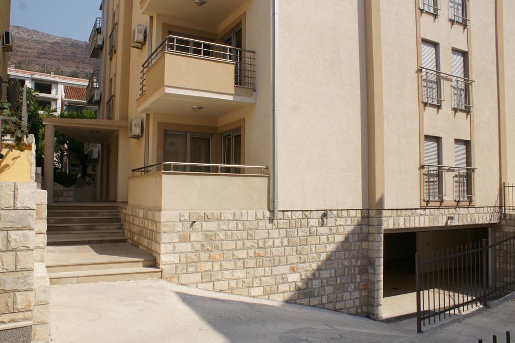 Apartments Dominus Petrovac Exterior photo